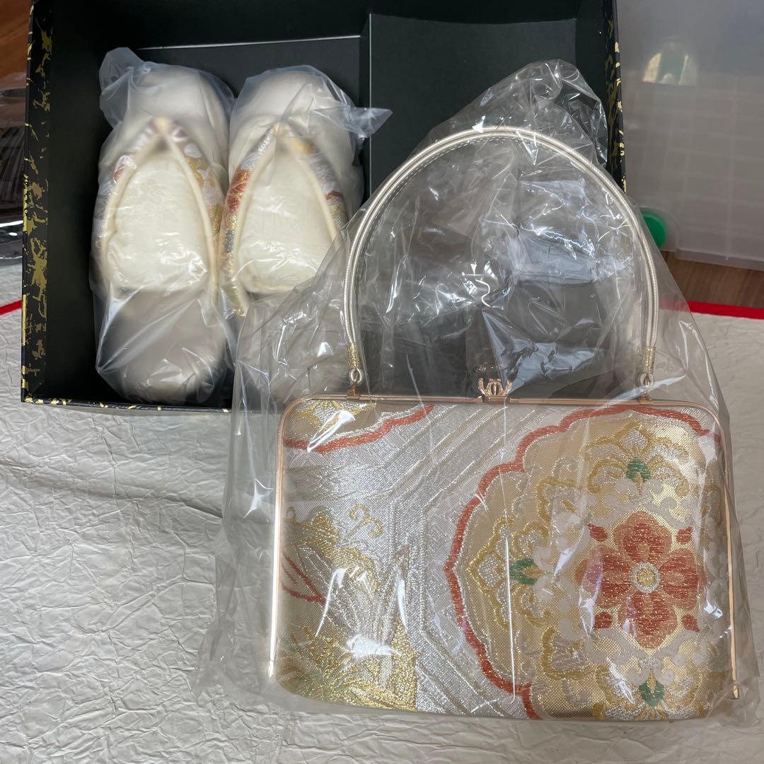 ぴよこ豆です。 バックと草履のセット　未使用品です。