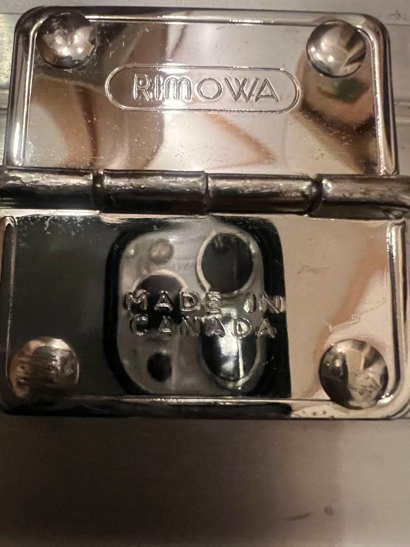 リモワRIMOWA ビジネストローリー4輪