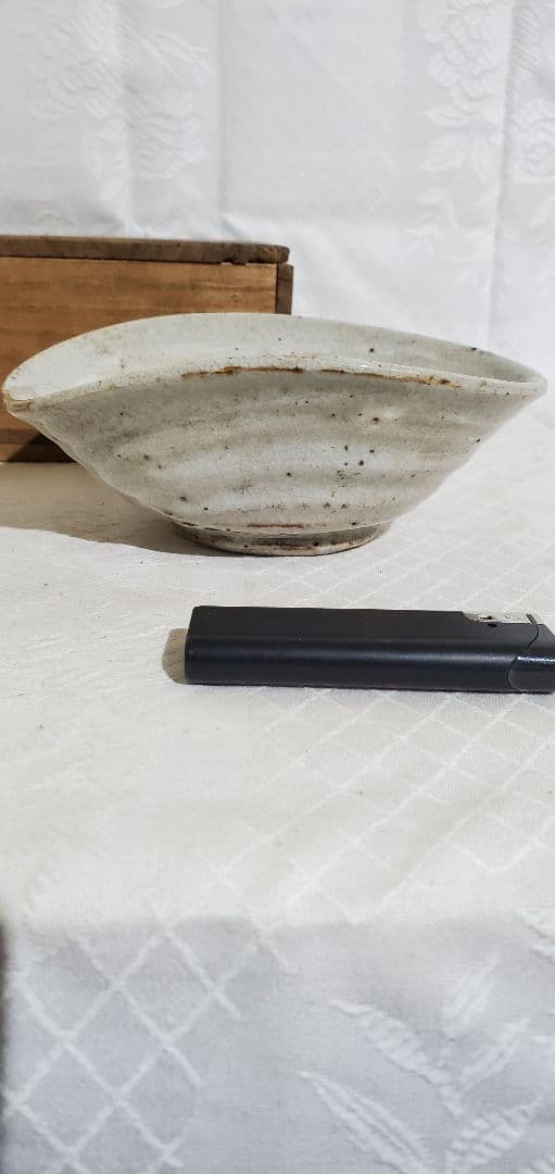 茶道具　編笠形、刷毛目のお茶碗、時代物　骨董品、美術品