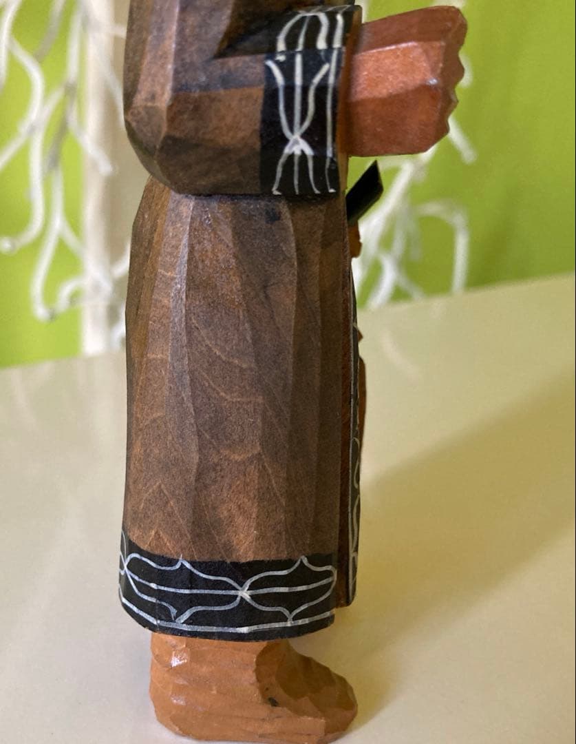 木彫り 農民美術 木端人形 アイヌ 夫婦 小熊 鮭　2体セット