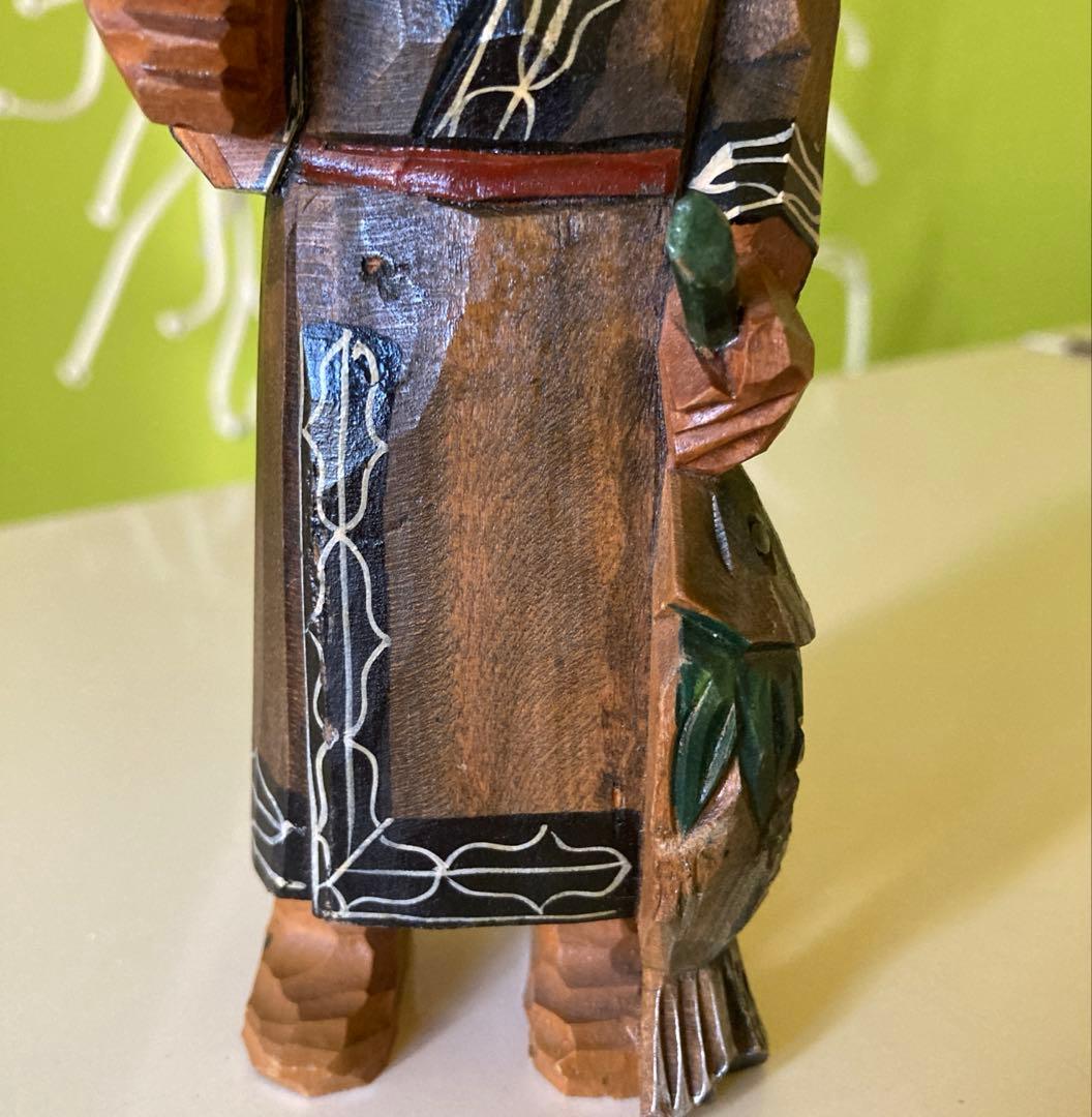 木彫り 農民美術 木端人形 アイヌ 夫婦 小熊 鮭　2体セット