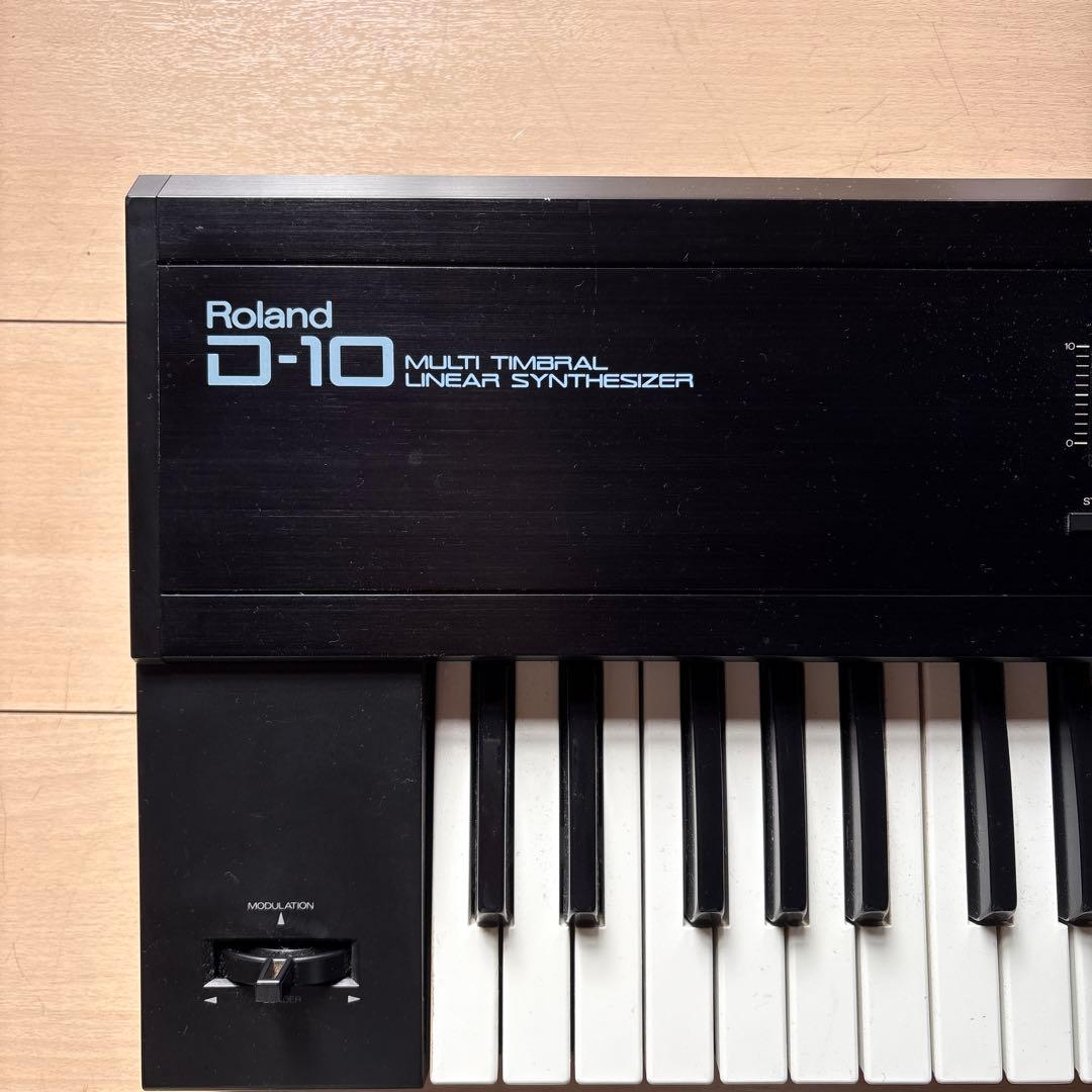 Roland D-10 シンセサイザー