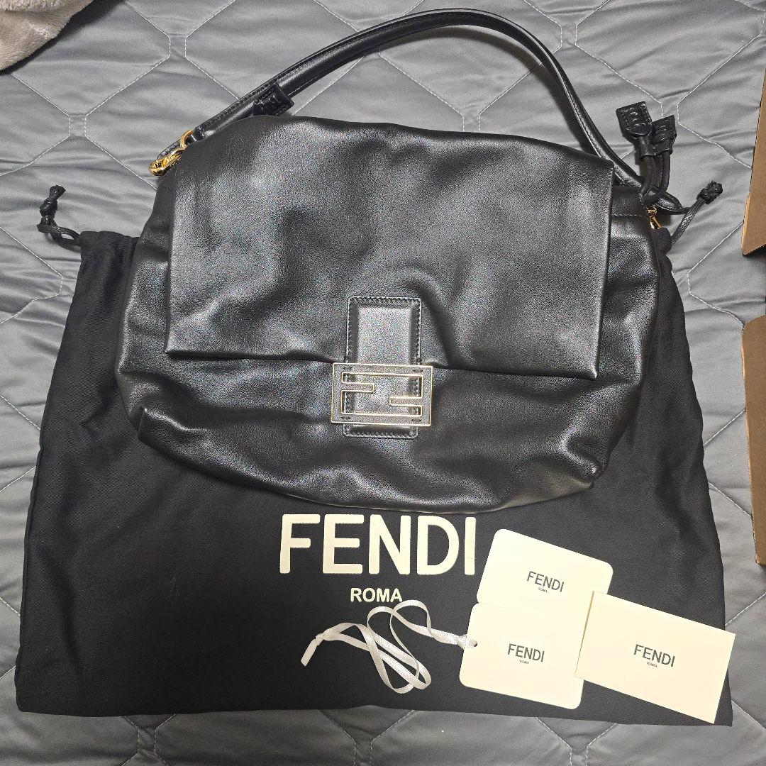 未使用新作 FENDIマンマバゲットフェンディ ラージバッグ