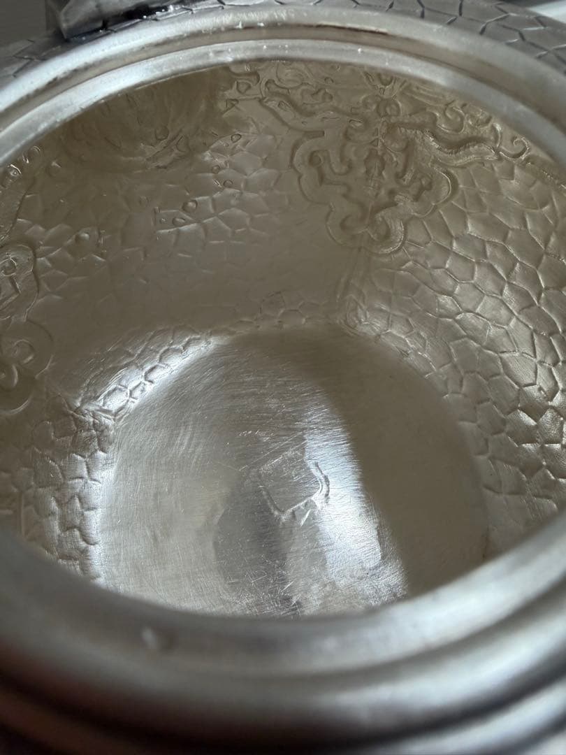 純銀製　四面饕餮文様彫刻　銀瓶　湯沸　煎茶道具　古美術　約622g