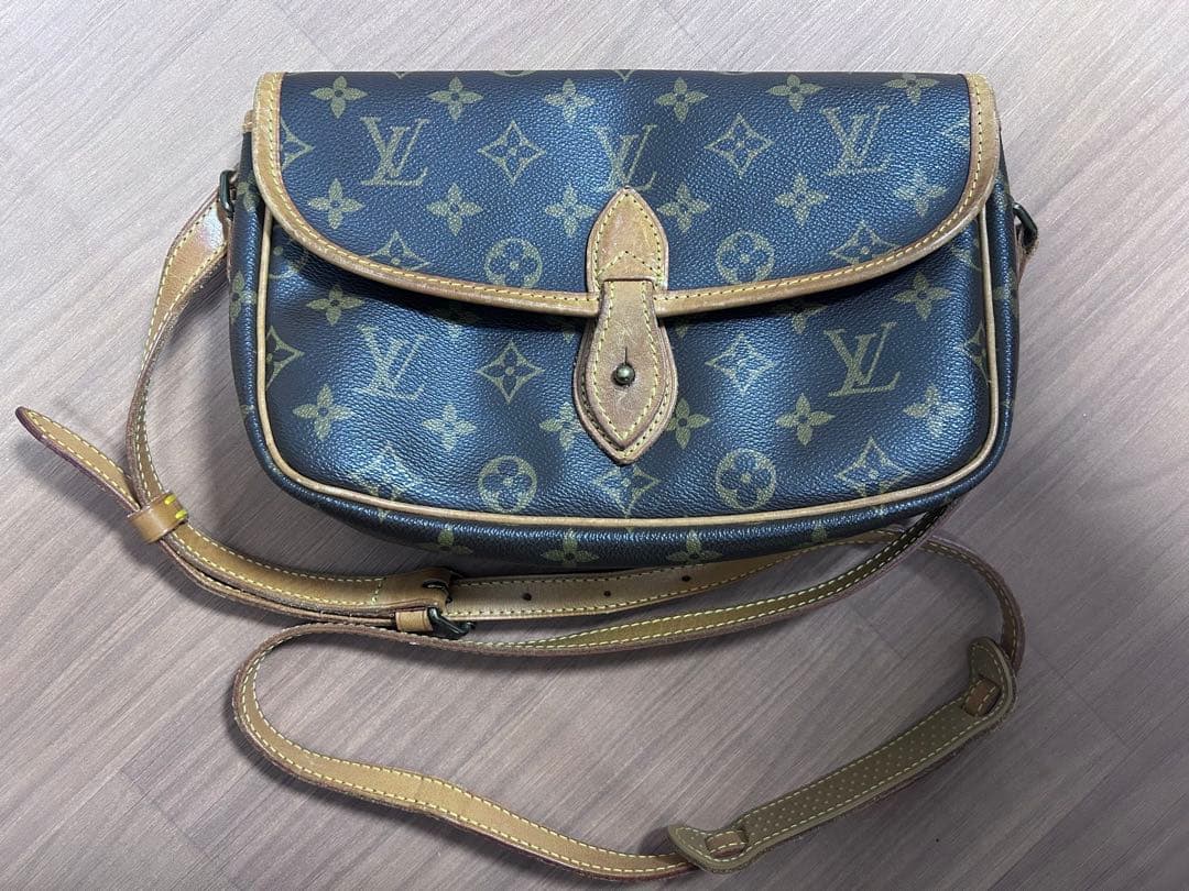 ルイヴィトン　ジベシエール