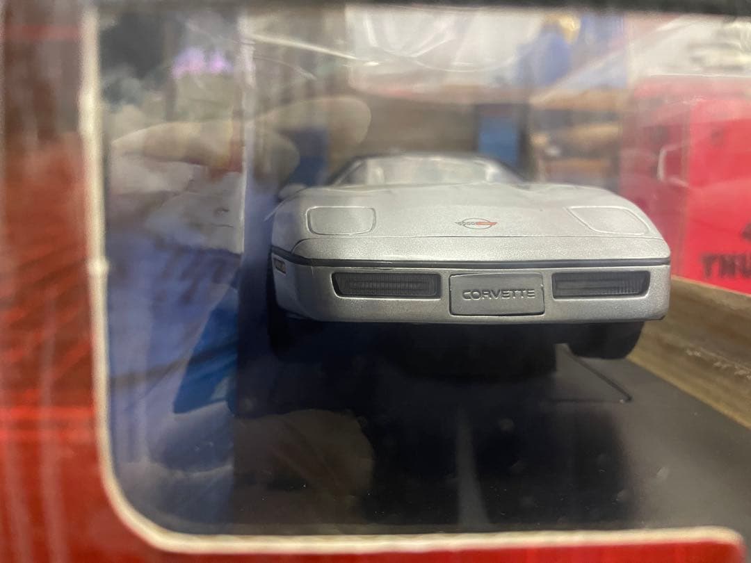 007ボンドカー　　シボレー　コルベット