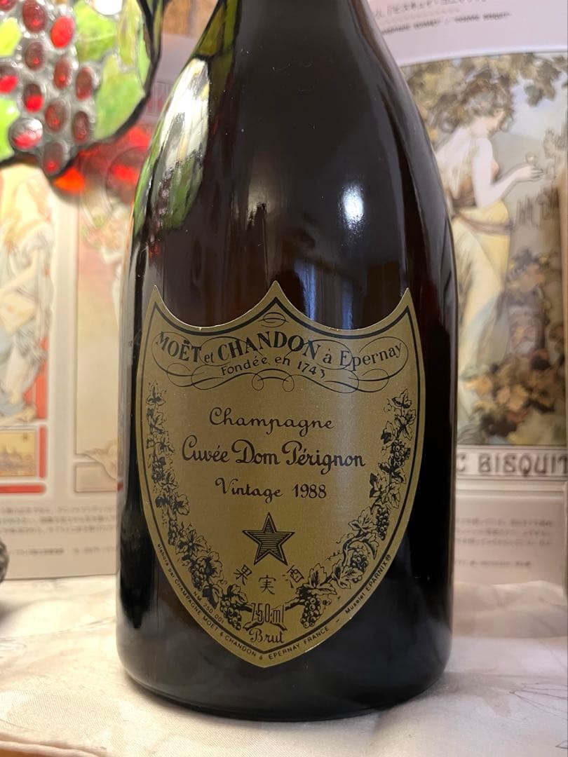 Dom Pérignon ドンペリ 1988(vintage) 箱付き、未開封