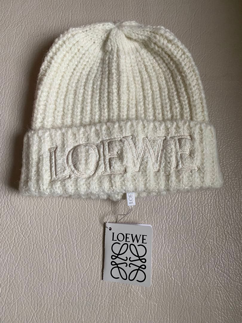 LOEWE アイボリー ニット帽