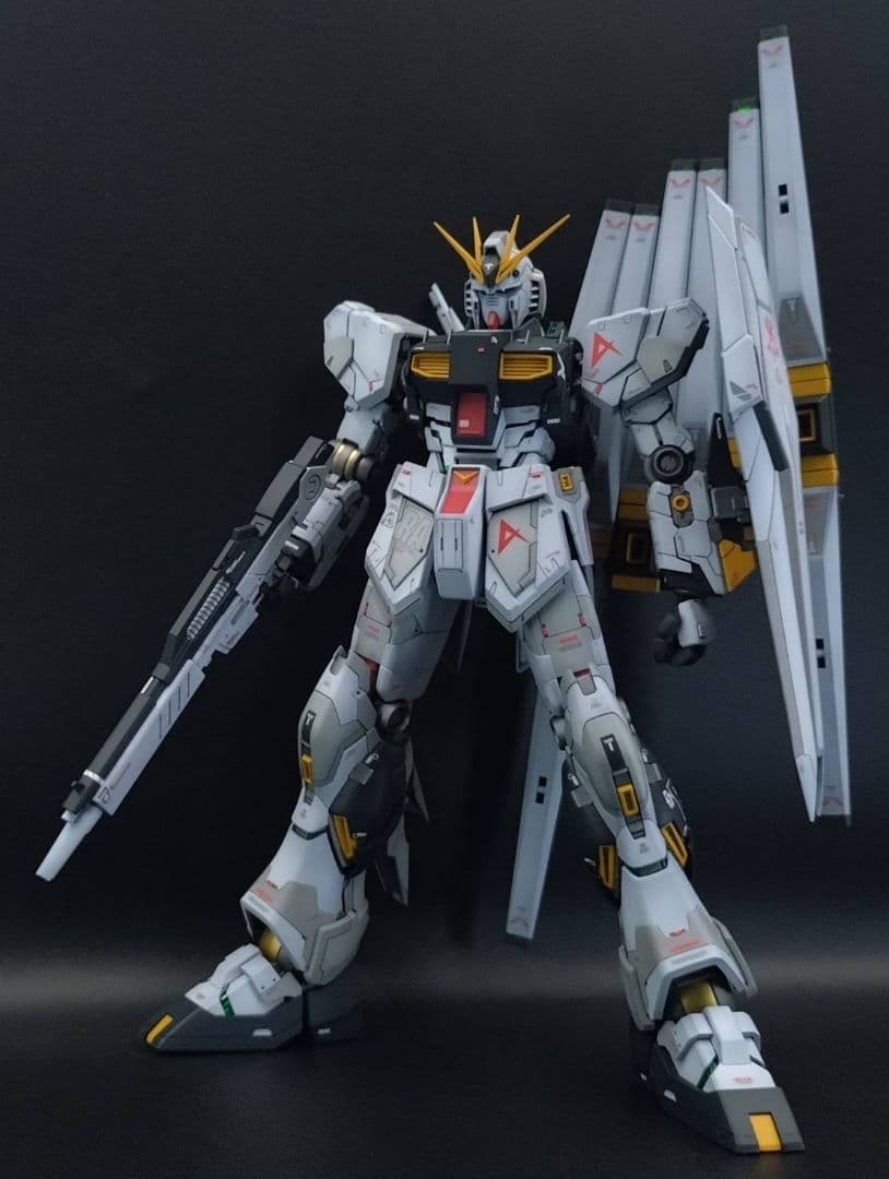 ガンプラ　完成品　MG1/100 νガンダムver.ka