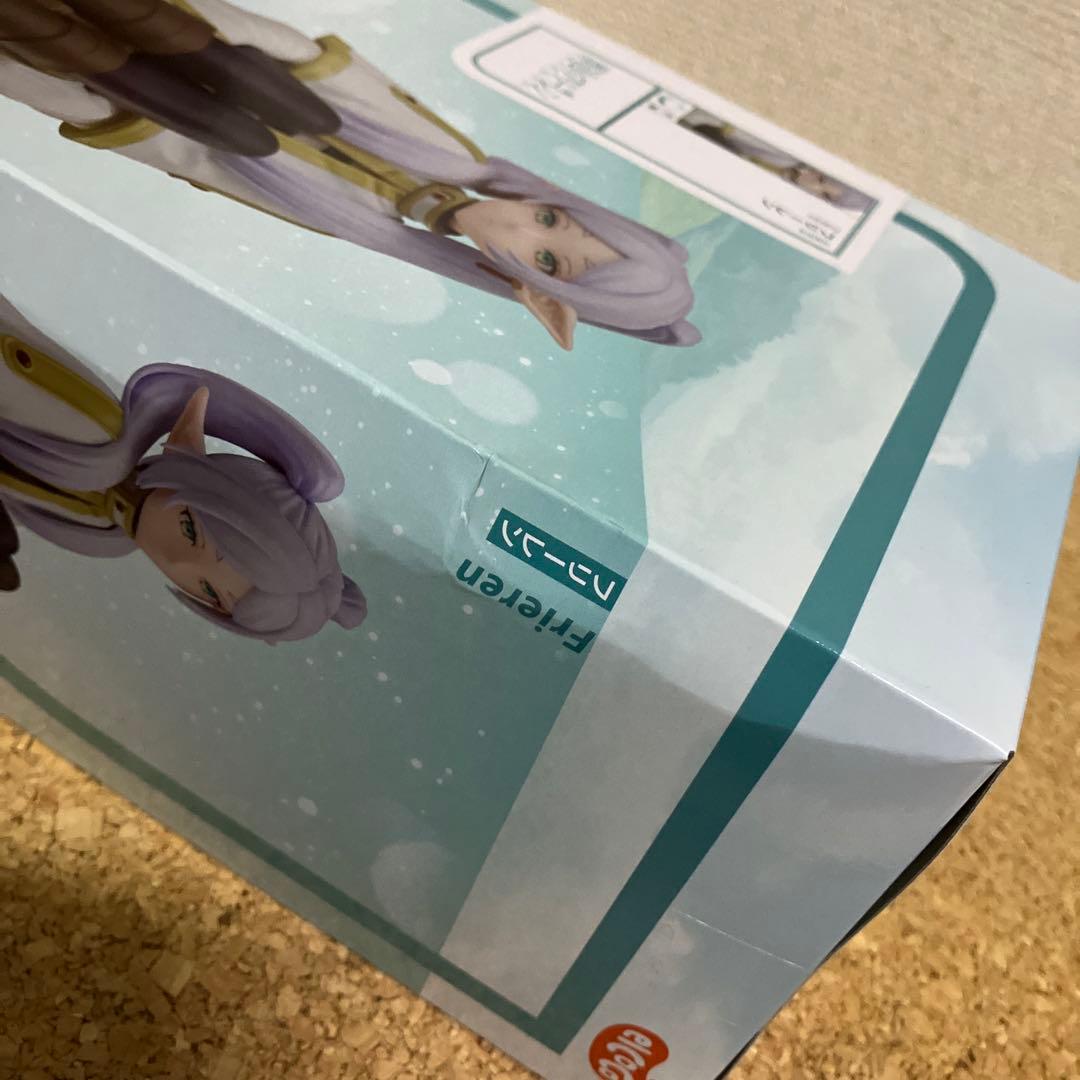 葬送のフリーレン　5品＊ フリーレン　フェルン　DESKTOP トランク　他