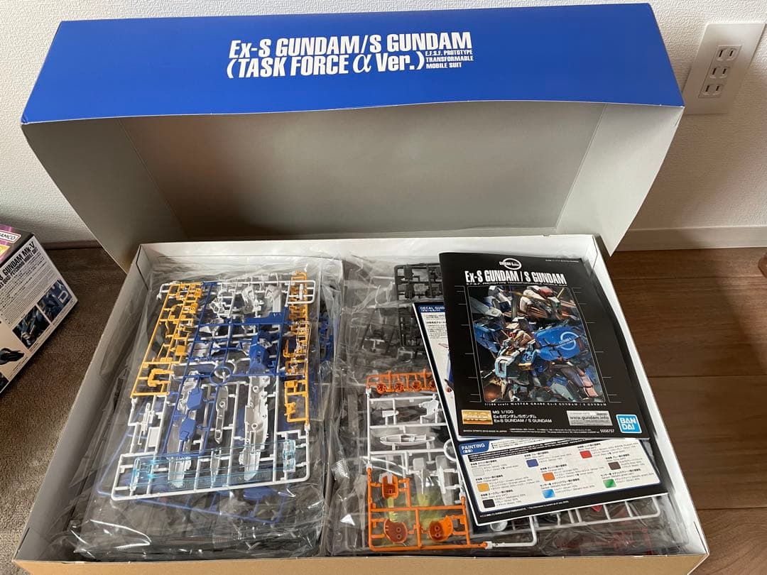 シン　MG Ex-Sガンダム/Sガンダム (タスクフォースα Ver.)
