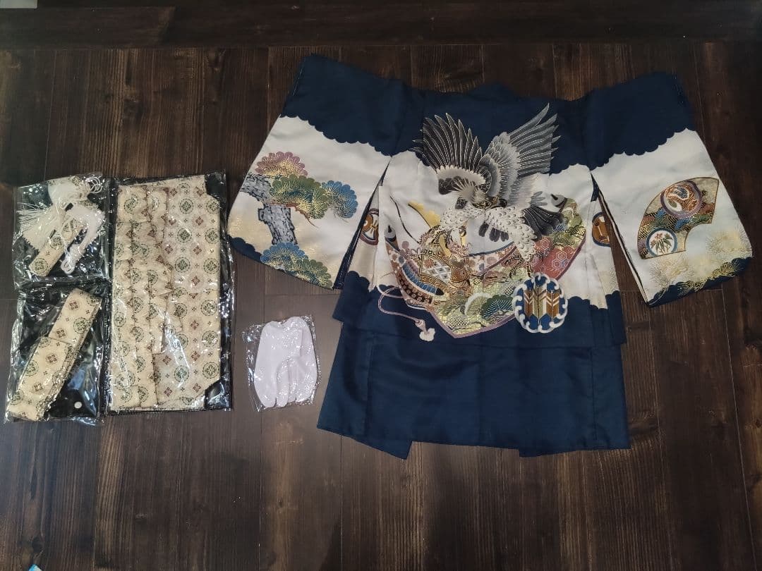 七五三　袴　セット　男の子 青と白の模様 鷹のデザイン