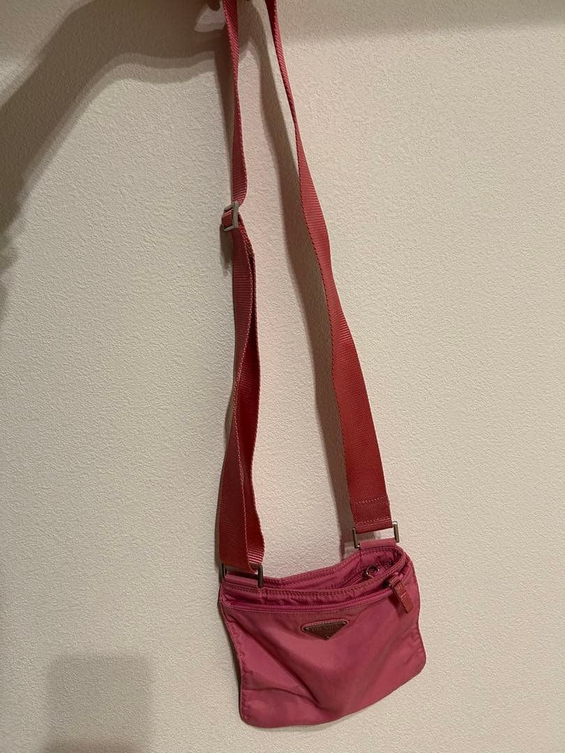 ○プラダ ショルダーバッグ サコッシュ ピンク 「23」 L9-012
