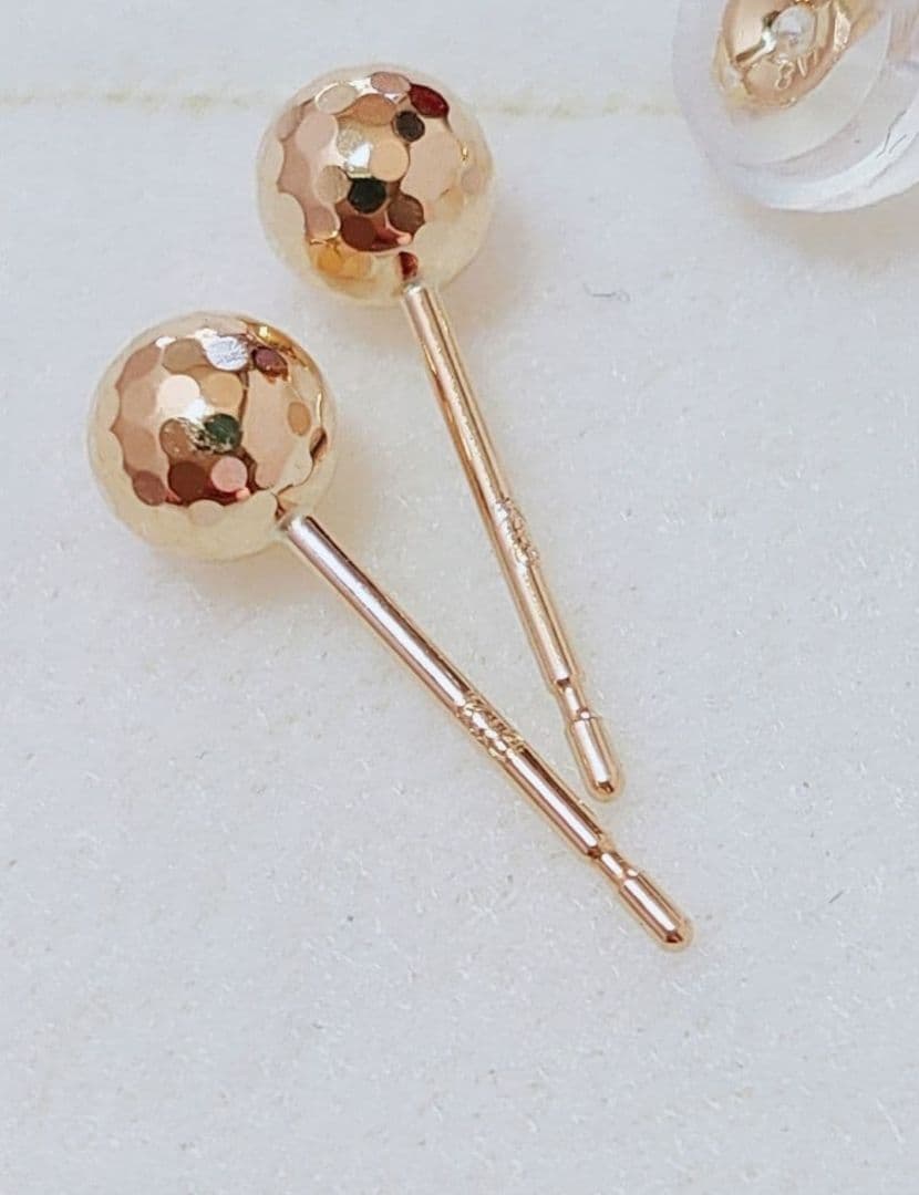 新入荷 未使用品 k18 カットボール ピアス