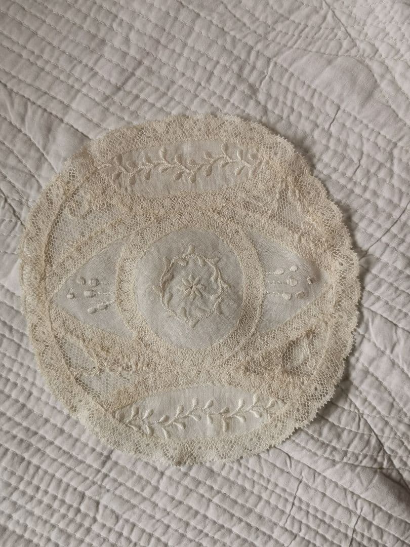 アンティーク ノルマンディーレース 小さなドイリー フランス エンブロイダリー