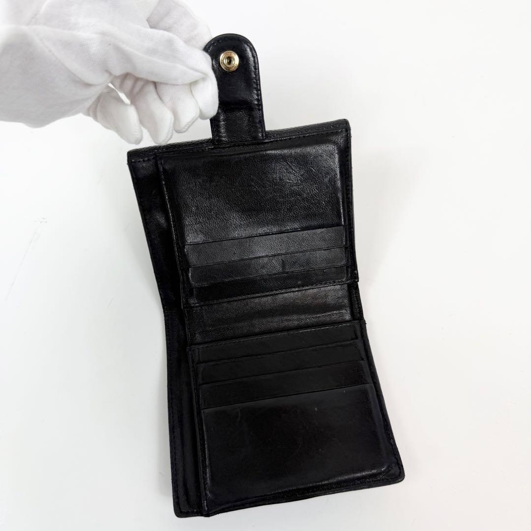 CHANEL キャビアスキン 二つ折り財布 シャネル 箱付き