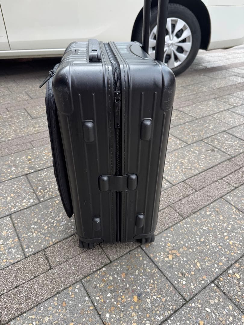 訳あり RIMOWA Essential Sleeve キャビンプラス ポケ破損