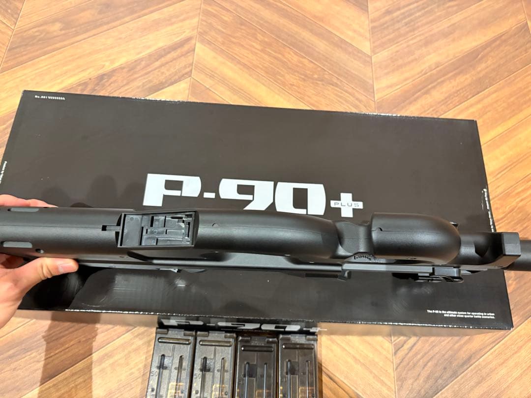 東京マルイ　P90プラス　P90+ サイレンサー　バッテリー・充電器　セット