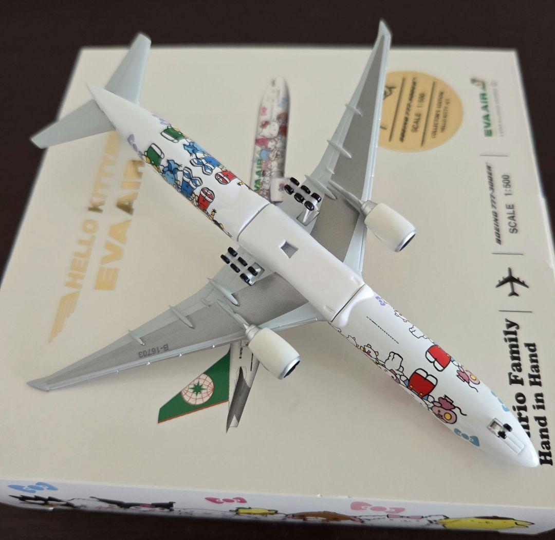 EVA AIR エバー航空 777-300ER ハローキティ Ph 1:500