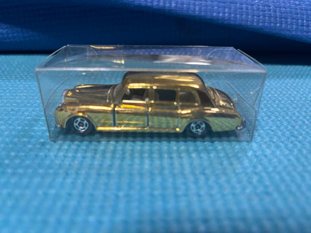 トミカ　ロールスロイス　金メッキ