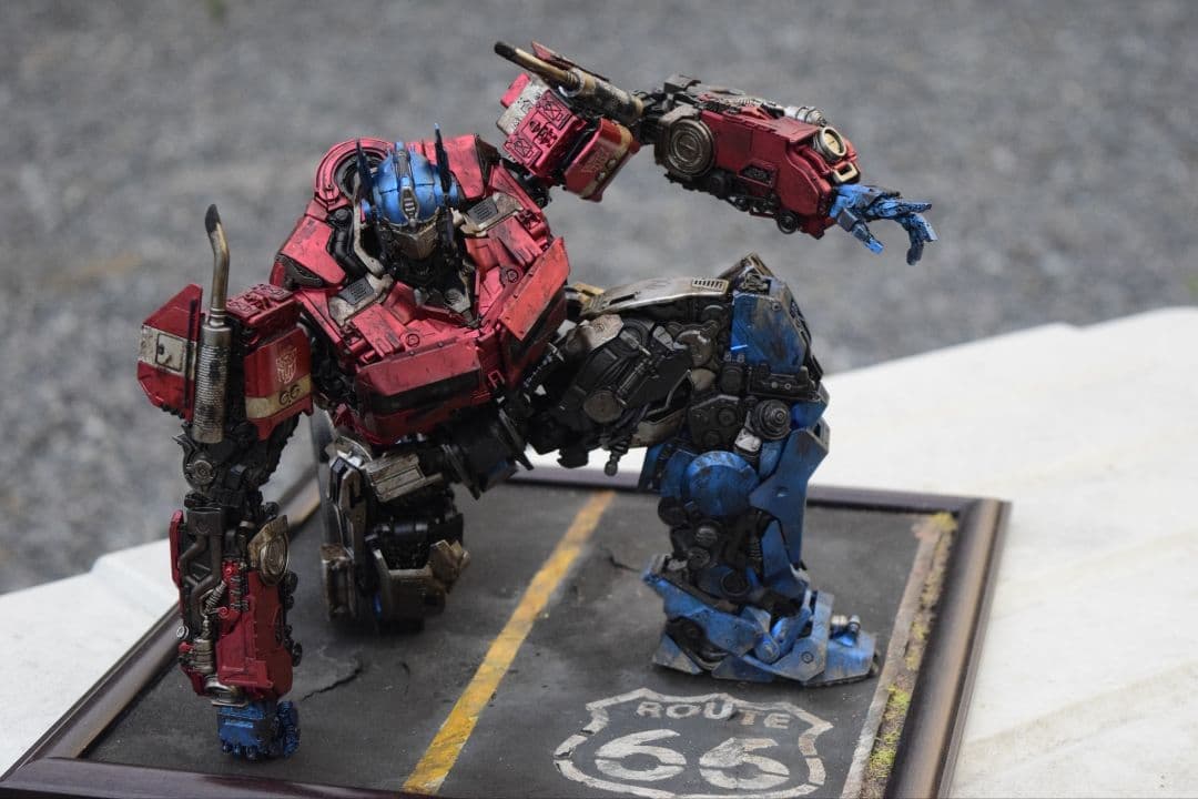 yolopark オプティマス・プライム塗装済み完成品