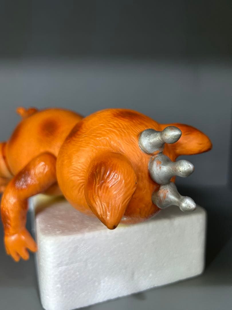 マルサン怪獣ブースカ　オレンジ成型　王冠　珍色銀塗装