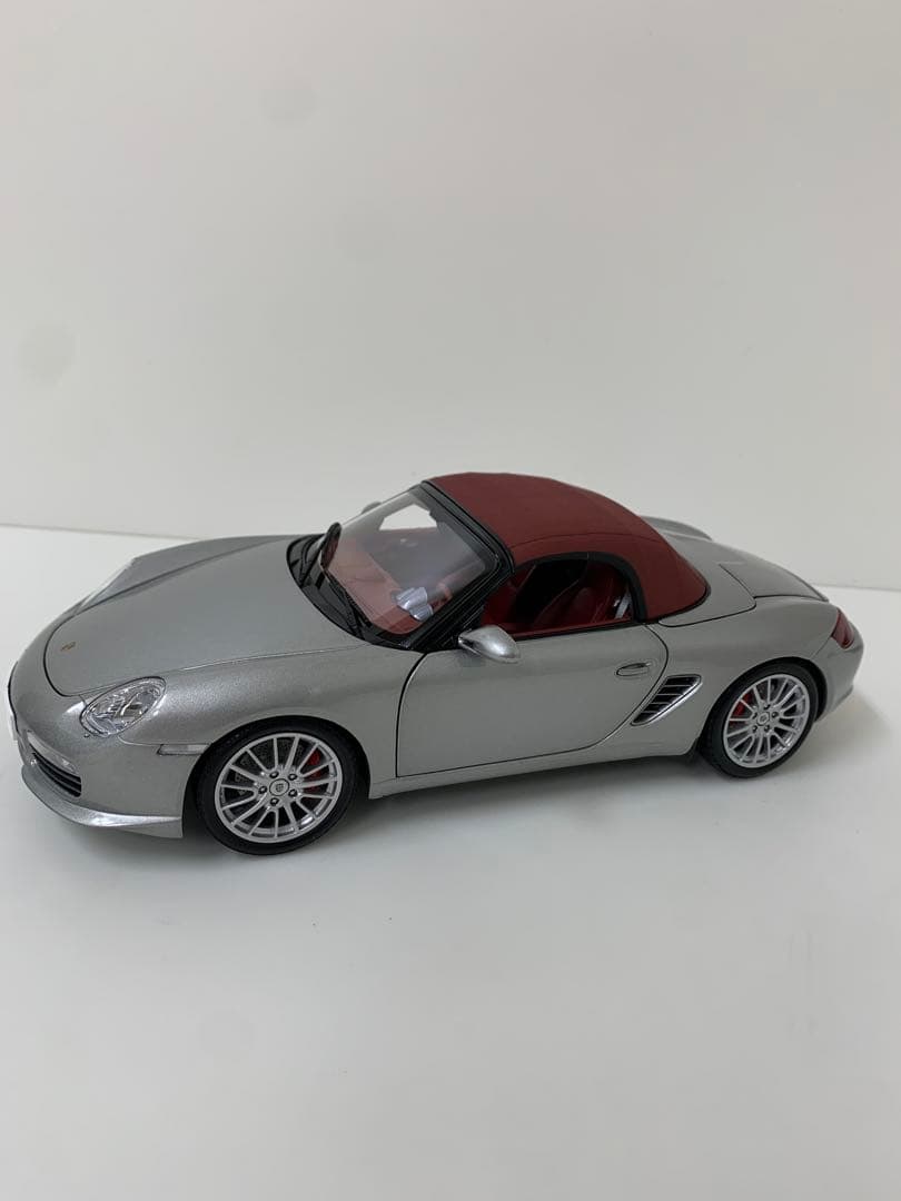 ポルシェ ボクスター 1/18 ミニカー シルバー/レッド