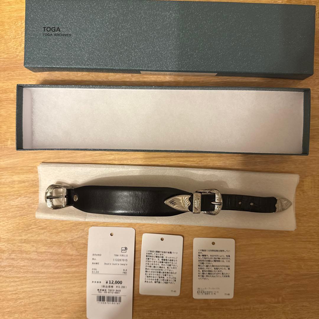 トーガ　レザーブレスレット　箱付き　メタルバングル　ダブルバックルバングル