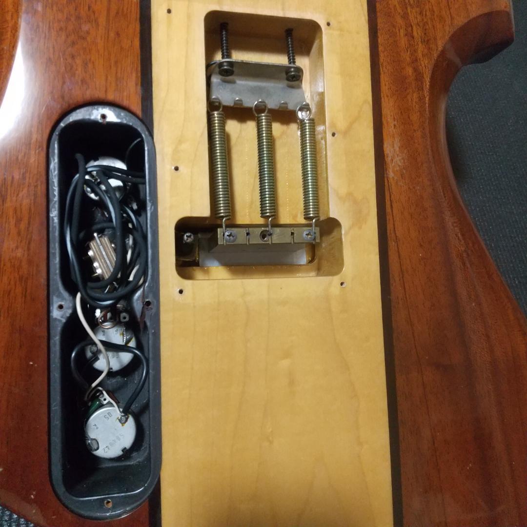 B.C.Rich モッキンバード MG-1101N