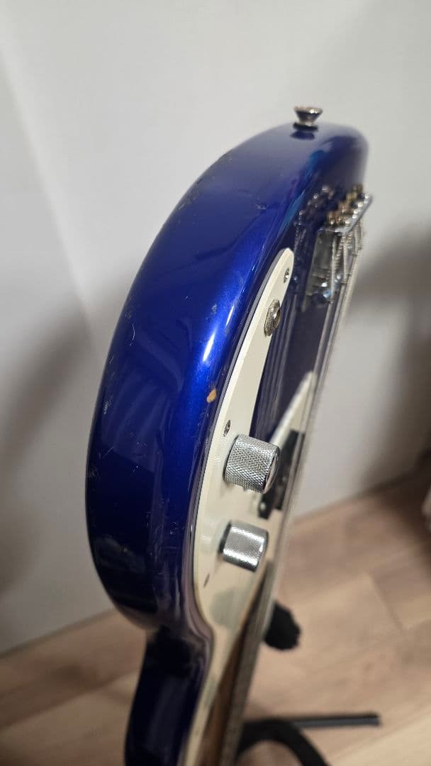 ベース Squier Affinity Series Bass Blue