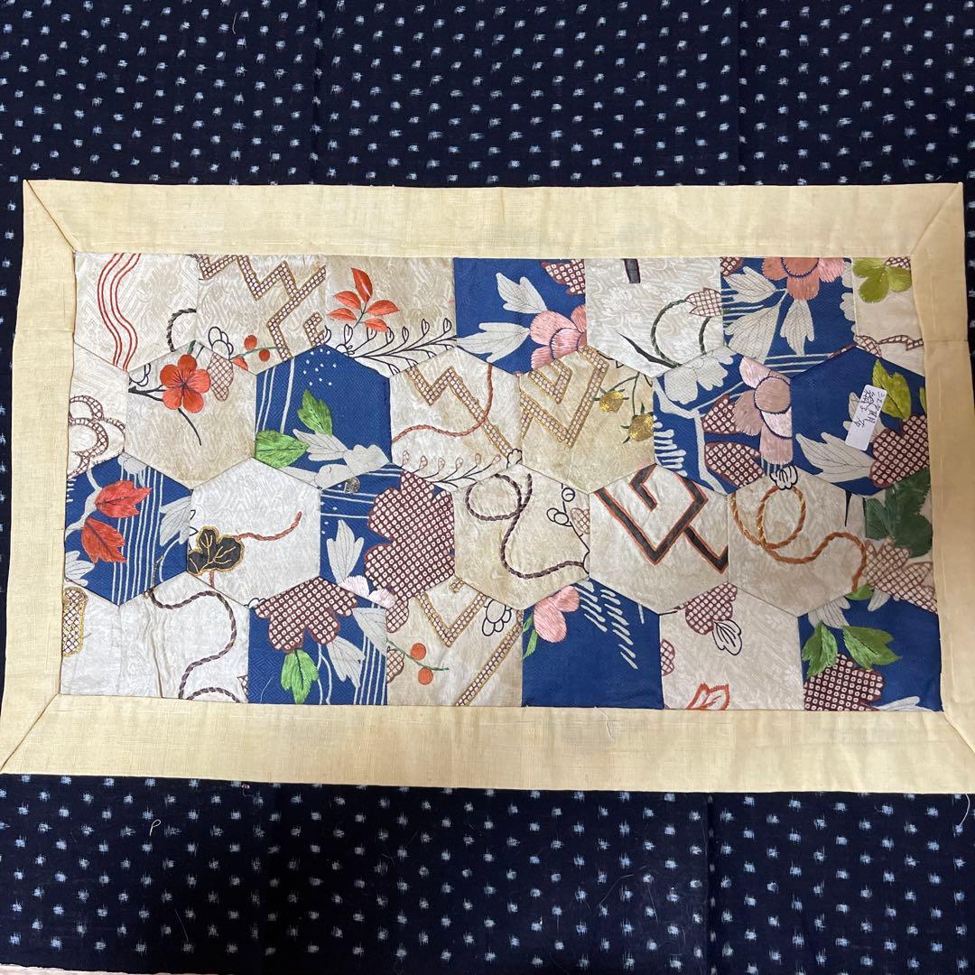 古布　江戸期　刺繍綸子布　敷物　掛け物　11