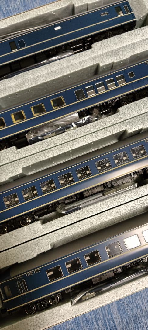 HOゲージ KATO 20系特急形寝台客車、4両セット