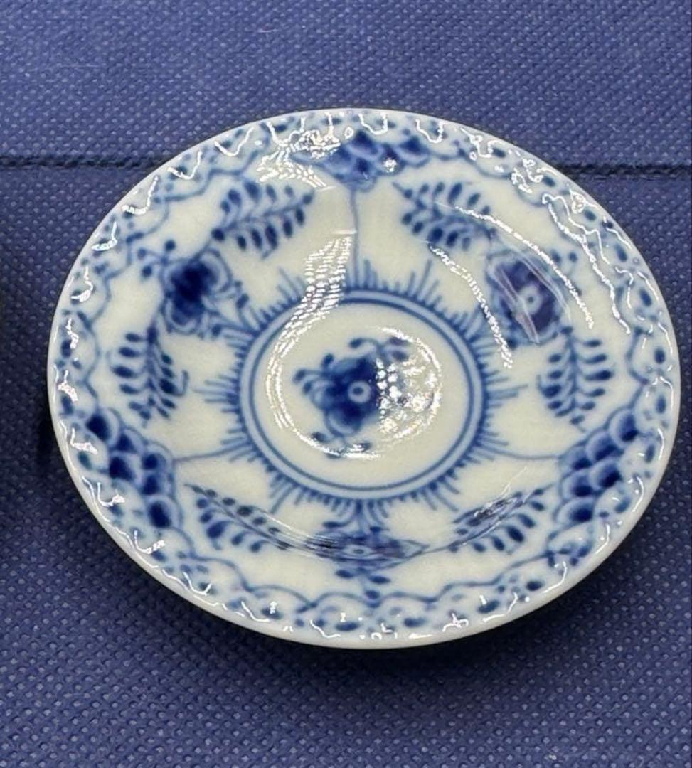 ヴィンテージ ロイヤルコペンハーゲン　小皿3枚。長期保存、美品