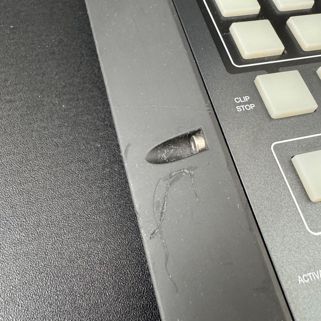 APC40 - AKAI Professional コントローラー