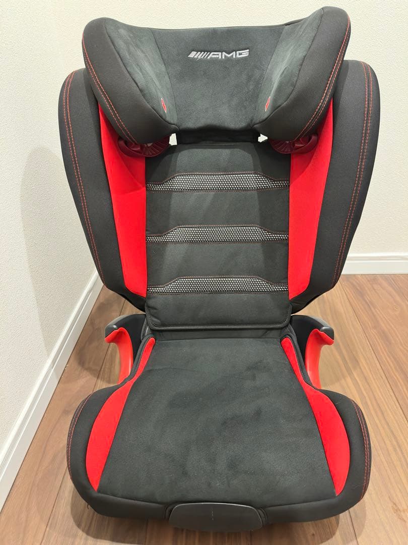 メルセデスベンツ　AMG ジュニアシート