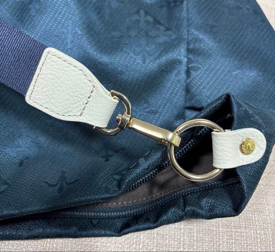 ヒッキー　美品　ラシット ショルダーバッグ ネイビー