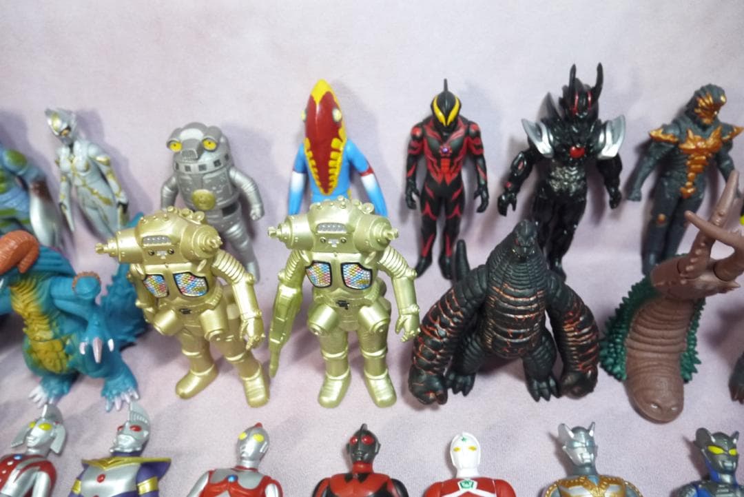 ウルトラヒーローシリーズ500　ウルトラ怪獣シリーズ500　ソフビ　101体