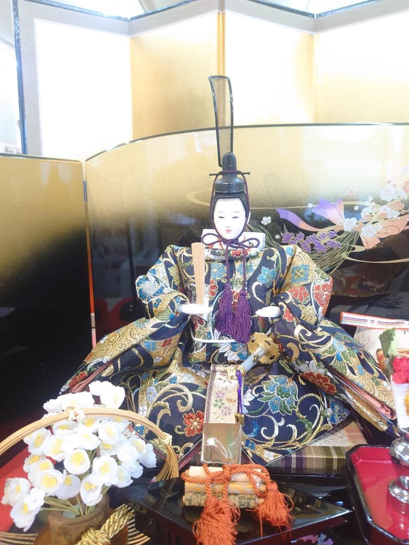 ●新品おひなさま●　金襴衣装飾り　落とし屏風スタイル　フルセット