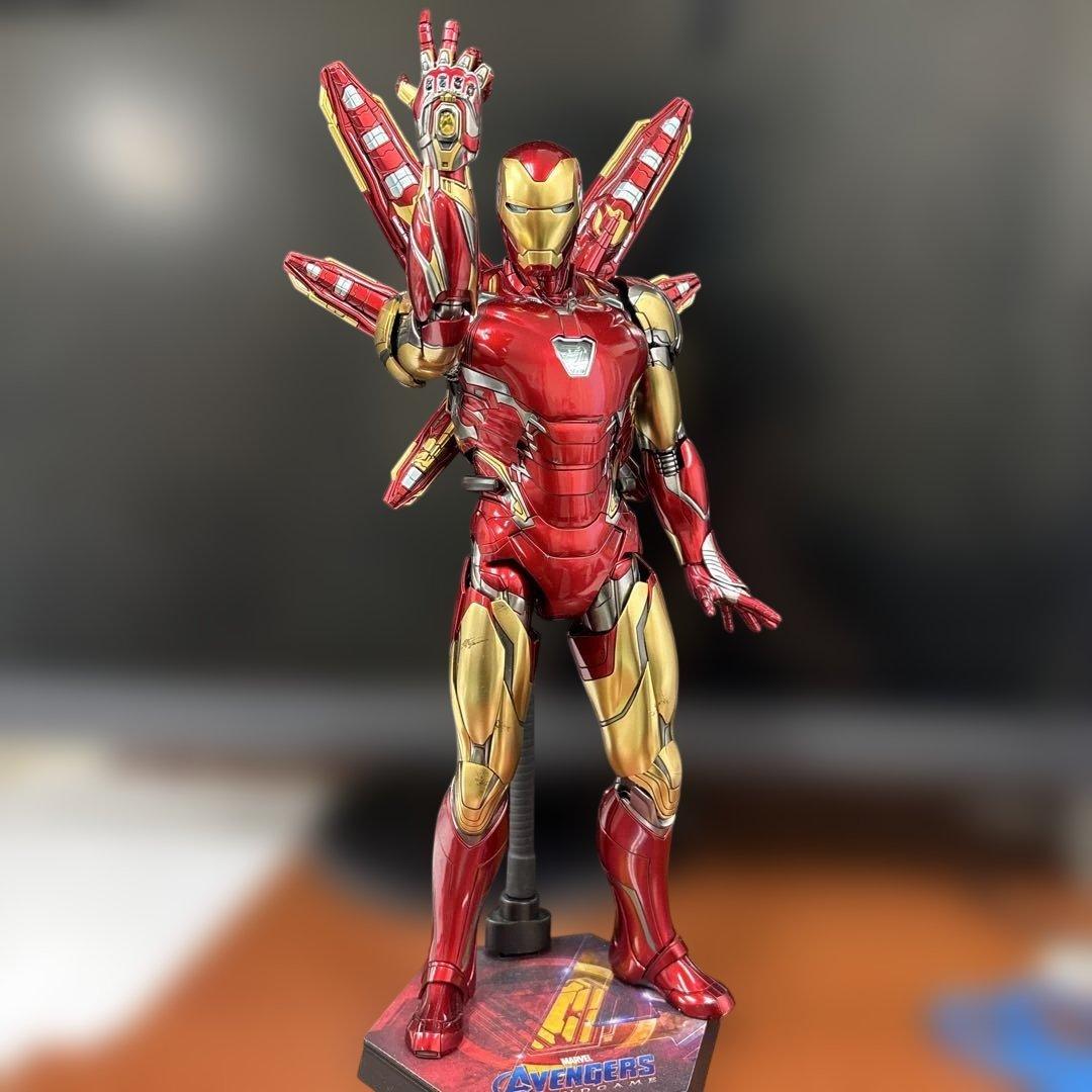 ホットトイズ　アイアンマン　マーク85（素顔はヴァリアントヘッド)