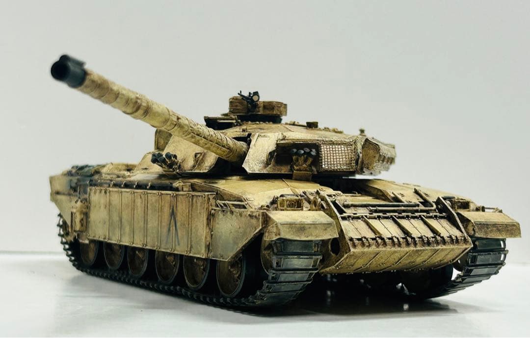 タミヤ　1/35 チャレンジャー1 mk.3 完成品 戦車　模型　プラモデル