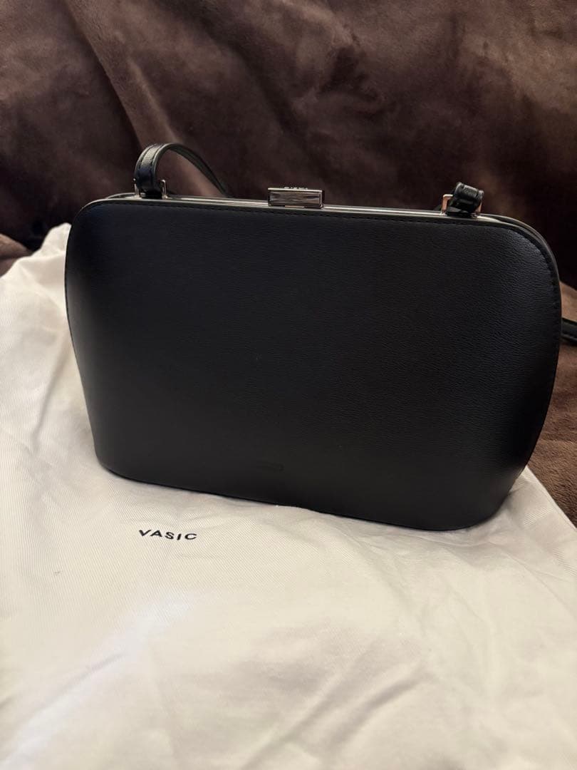 VASIC EMMA 黒 ショルダーバッグ がま口