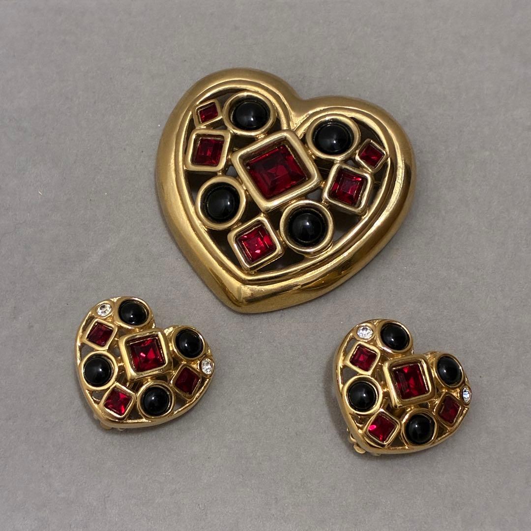 GIVENCHYジバンシー　ヴィンテージ　ハートブローチ＆イアリングセット