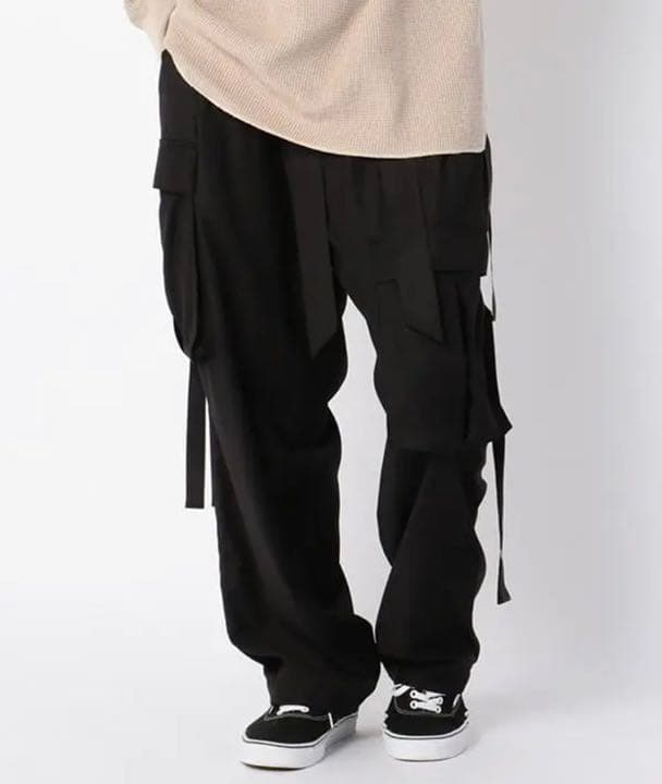 トワロニエ カーゴパンツ