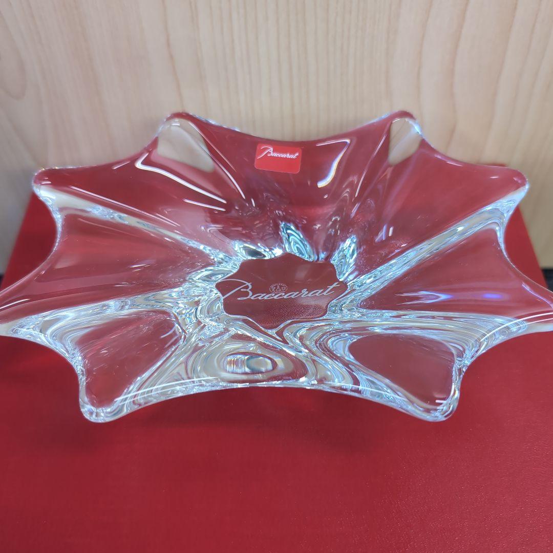 Baccarat フラワー型クリスタル皿