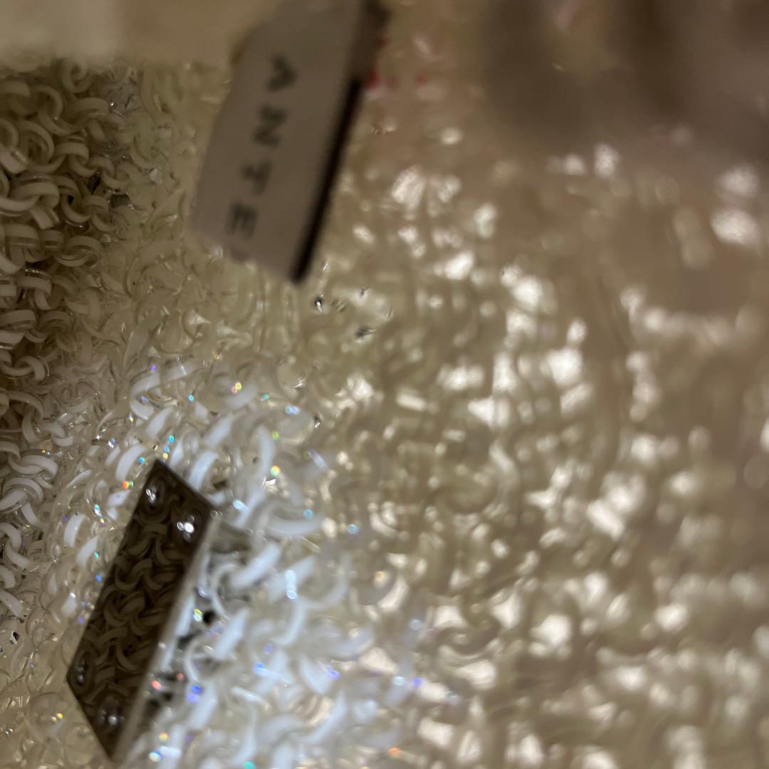 アンテプリマ　シルバーホワイト　ショルダーバッグ