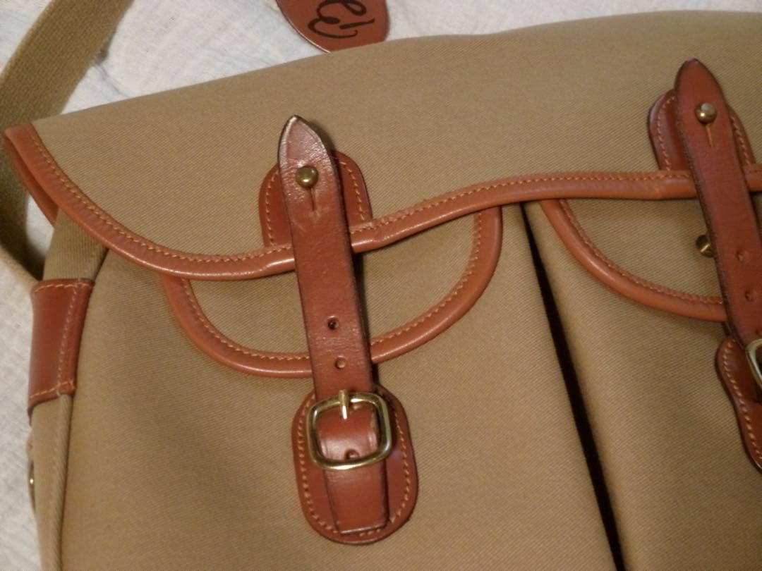 【美品】BRADY ブレディ アリエルトラウト ショルダーバッグ カーキ