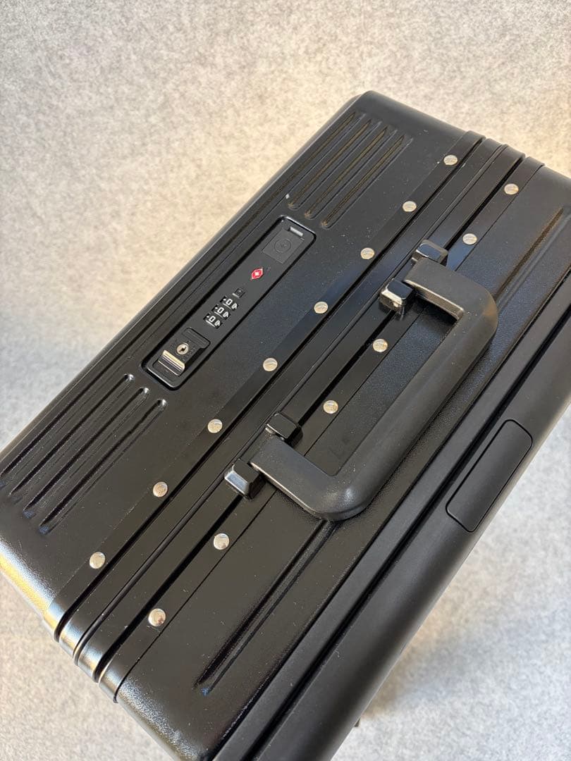 【タビトラ】スーツケース　キャリーカート USBポート付き