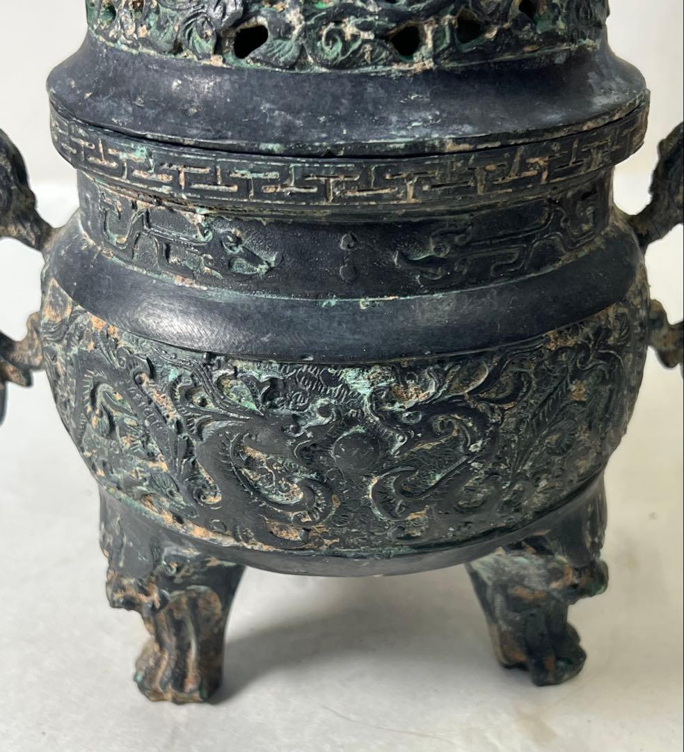 清時代　乾隆年製　獅子双龍紋　古銅　三つ足香炉　中国古玩