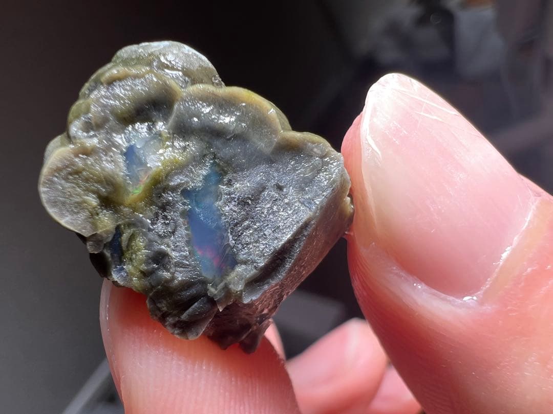 国産鉱物　福島県宝坂産　ノーブルオパール