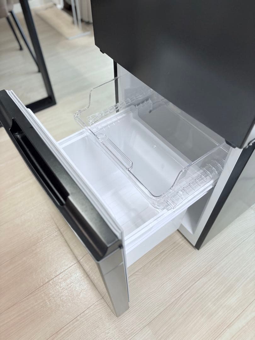 【値下げ】SHARP 冷蔵庫 SJ-D15J-H（2023年製）